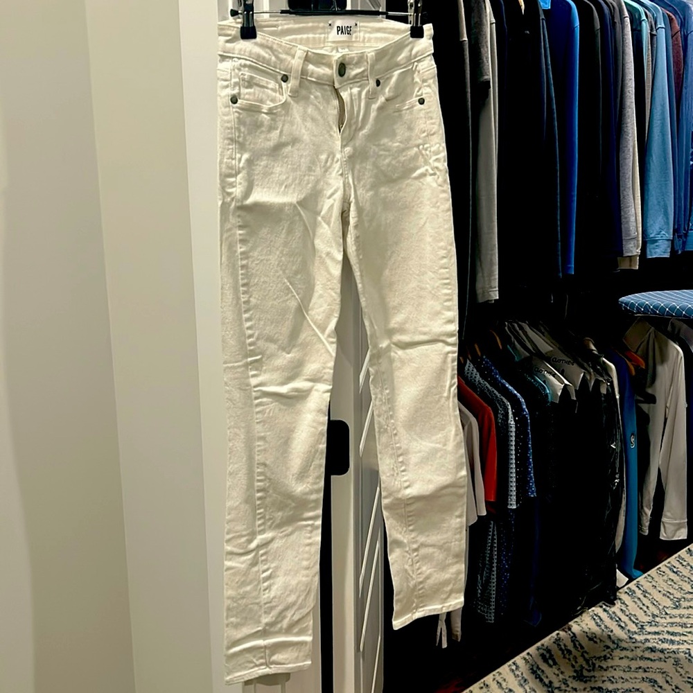 Paige skyline ankle peg jeans. Size 25. White.